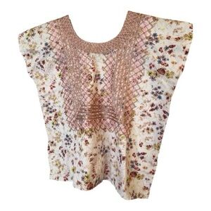 Hilo de Nube Boho Handmade Floral Embroidered Women's Top